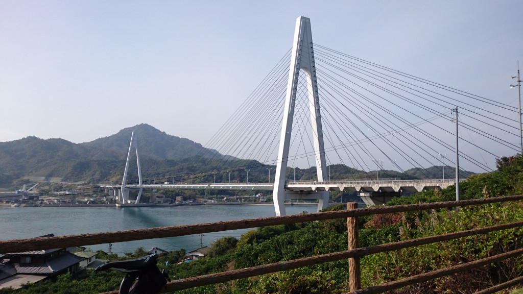 生口大橋への道を登ったところにある小さい公園