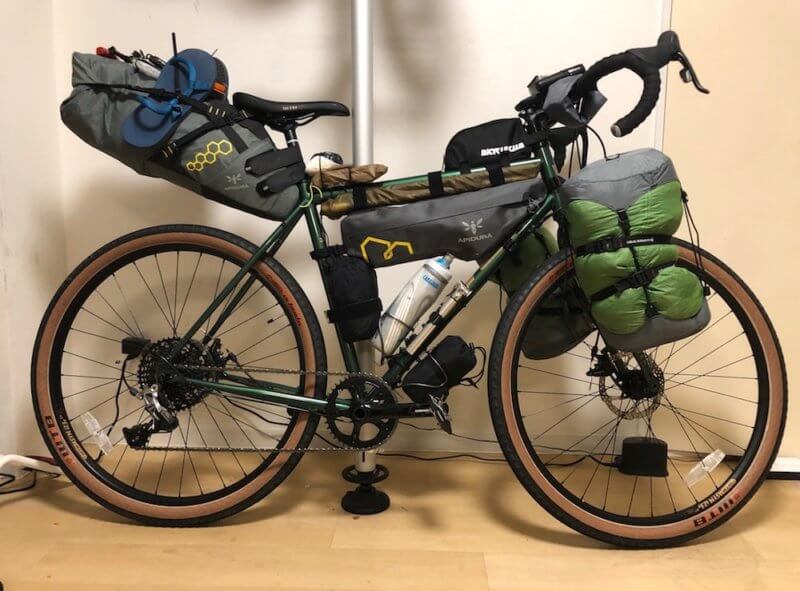 ソロ キャンプ 自転車 装備